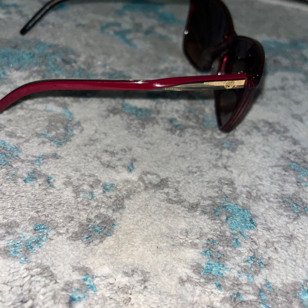 Sunglasses - Picture 4 of 4